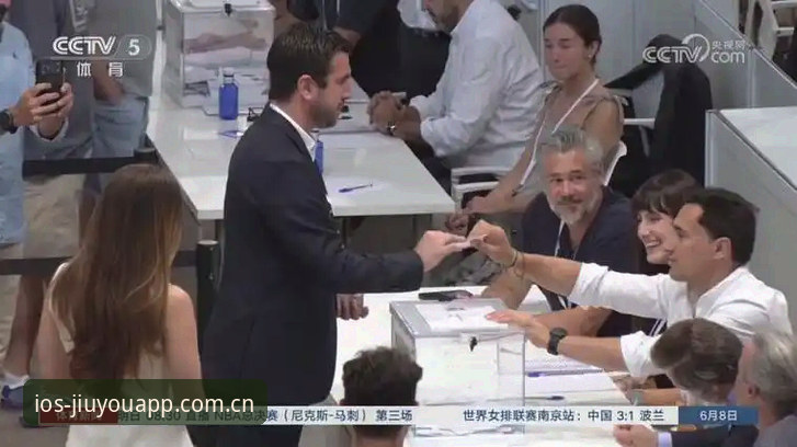 西甲主席特瓦斯深度解读皇马选举最新动态：里克尔梅参选与私有化风险成焦点